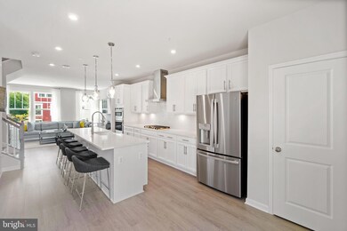 23447 Sugar Pine Ln, California, MD 20619 - photo 4