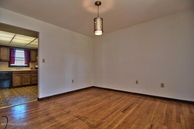 502 E Grand St, Nanticoke, PA 18634 - photo 7