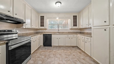 405 Bowman Dr, Alvin, TX 77511 - photo 4