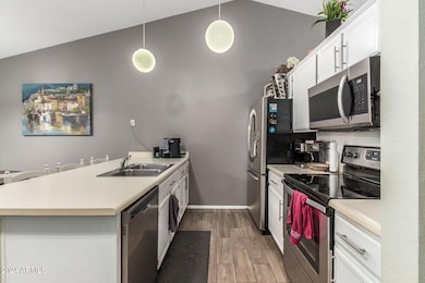 1722 E Grandview Rd - Kitchen 1