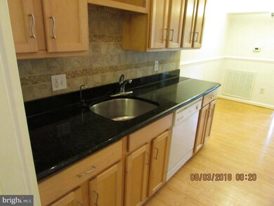 2236 Castle Rock Square unit 2B, Reston, VA 20191 - photo 3