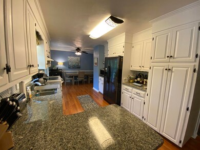 7 Kitchen (3)