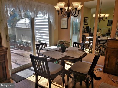 9433 Gentle Cir, Montgomery Village, MD 20886 - photo 5