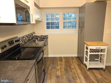 12284 Stevenson Ct unit 17, Woodbridge, VA 22192 - photo 6