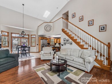 3020 3 Mile Rd NE, Grand Rapids, MI 4952