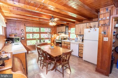 9 Woods Ln, Barto, PA 19504 - photo 3