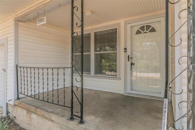1225 E Bankhead Dr, Weatherford, TX 76086 - photo 2