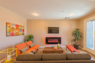 Midtown - Great Room 4