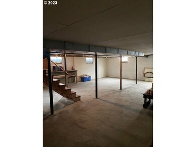 127 N Humbolt St, Canyon City, OR 97820 - photo 5