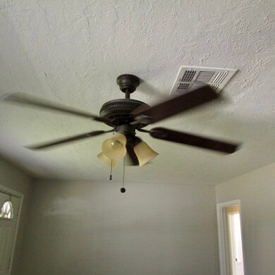 1401 Glourie Dr, Houston, TX 77055 - photo 7