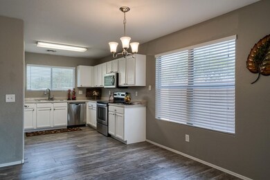 005_DiningKitchen
