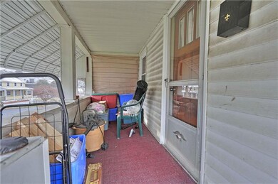 33 W Ruddle St, Coaldale, PA 18218 - photo 5