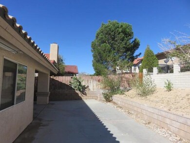 18162 Country Glen Dr, Victorville, CA 92392 - photo 7