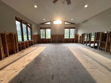 921 Lillian St, Waterville, MN 56096 - photo 4