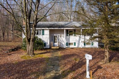 188 W Sutton Rd, Sutton, MA 01590 - photo 2