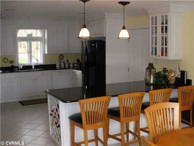 Kitchen - Beautifully Upgraded