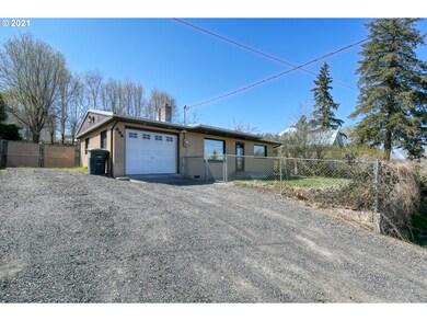 823 SW 5th St, Pendleton, OR 97801 - photo 3