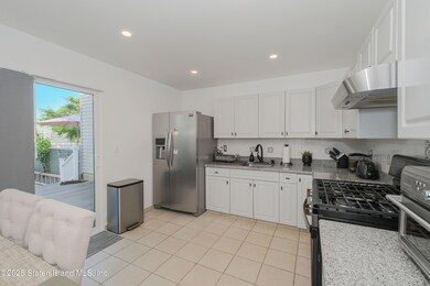 21 Studio Ln, Staten Island, NY 10304 - photo 7