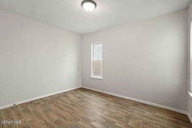 10648 Cuatro Vistas Dr unit B, El Paso, TX 79935 - photo 7