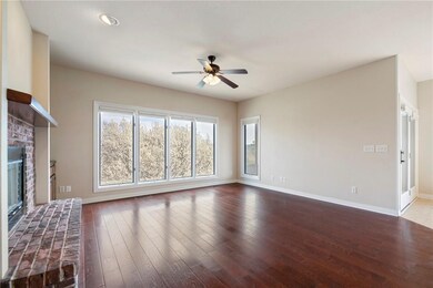 2 Clubhouse Place, Bella Vista, AR 72715 - photo 2