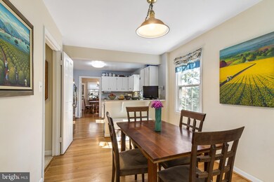 5844 Edson Ln, Rockville, MD 20852 - photo 7