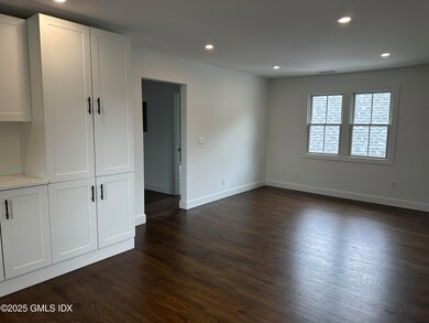 69 Cos Cob Ave unit 2nd Floor, Cos Cob, CT 06807 - photo 5