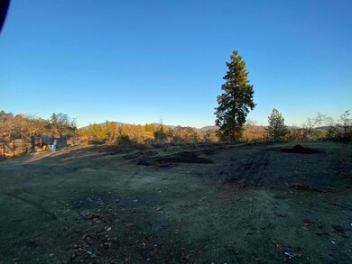 692 Cienaga Ln, Grants Pass, OR 97526 - photo 4