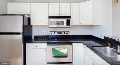 330 N Charles St unit 2B, Baltimore, MD 21201 - photo 2