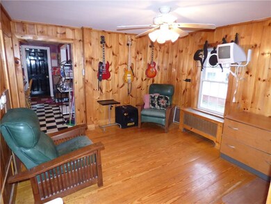 Three Bedroom Unit Office