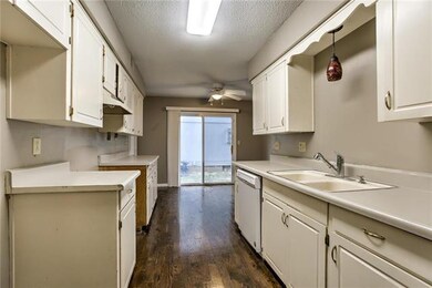 11931 W 66th St, Shawnee, KS 66216 - photo 6