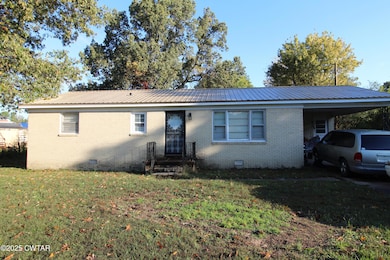 2227 Mullins Ave, Humboldt, TN 38343 - photo 2