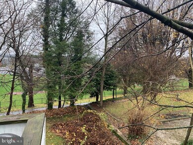 526 Hillcrest Place unit 2ND FLOOR, Gettysburg, PA 17325 - photo 2