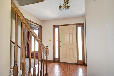 1100 Fawn Ct, LaGrange, KY 40031