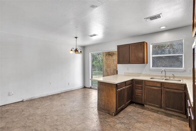 1062 County Road 913, Brazoria, TX 77422 - photo 5