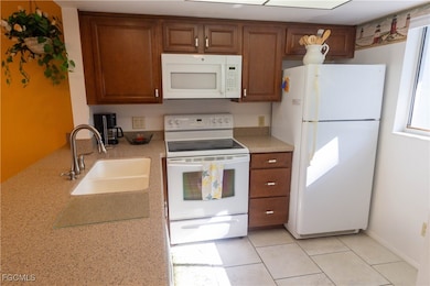 8200 Summerlin Village Cir unit 101, Fort Myers, FL 33919 - photo 5