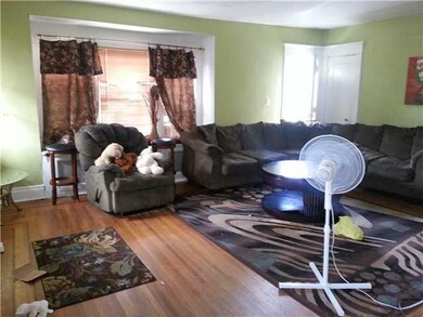 Living Room upper unit