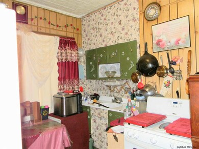 260 10th St, Troy, NY 12180 - photo 4