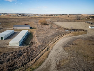 708 10th Ave W, Lisbon, ND 58054 - photo 2