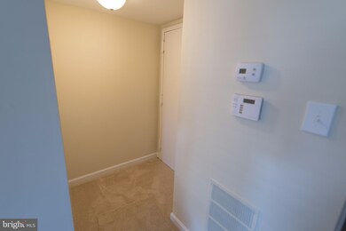 5804A Village Green Dr unit A, Alexandria, VA 22309 - photo 3
