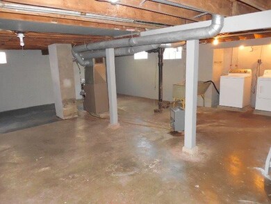 1320 W 6th St, Dixon, IL 61021 - photo 6