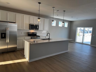 12736 Farnham Ln, Rogers, MN 55374 - photo 3