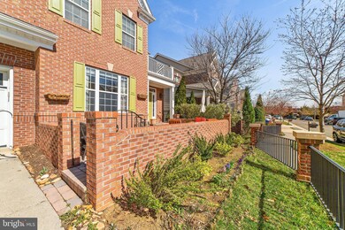 5806 Falls Gate Ct, Falls Church, VA 22041 - photo 4
