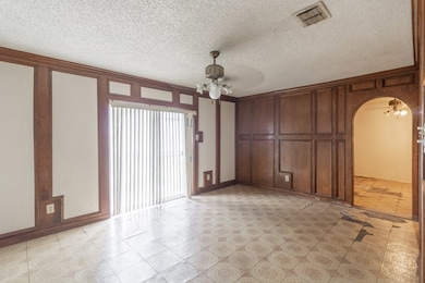 1407 Tarberry Rd, Houston, TX 77088 - photo 2