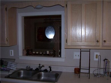 PassThru to Kitchen - Great for Entertaining.
