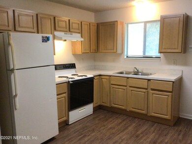 5232 Westchase Ct unit 2, Jacksonville, FL 32210 - photo 4