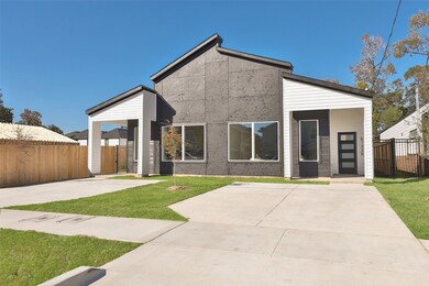 8133 Cabot St unit A/B, Houston, TX 77078 - photo 2