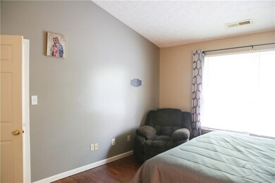 8859 Woodpointe Cir, Indianapolis, IN 46234 - photo 7