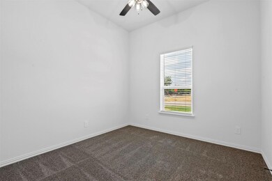 900 Montgomery St, Springtown, TX 76082 - photo 6