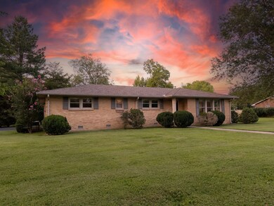 402 Cloverdale Rd, Shelbyville, TN 37160 - photo 2