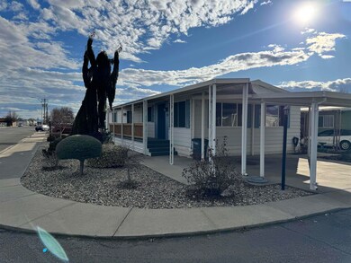 325 S 5th St unit 20, Sunnyside, WA 98944 - photo 2